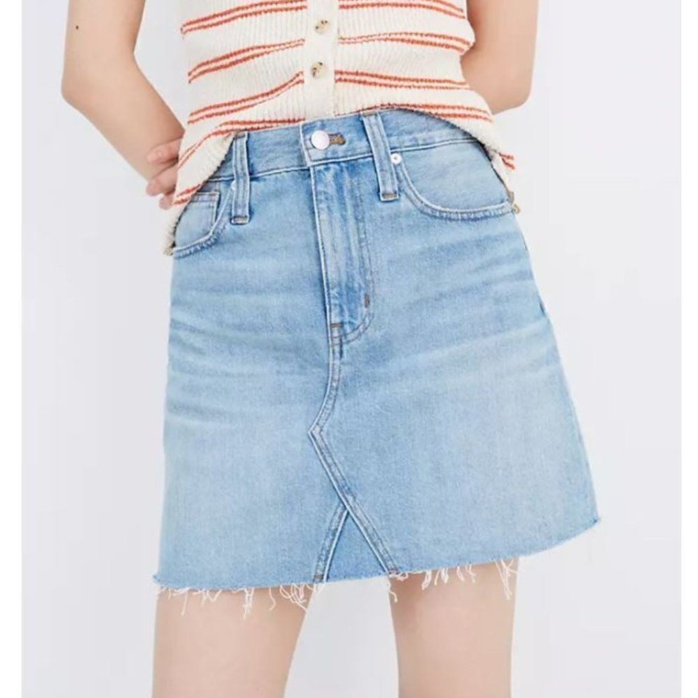 Madewell Rigid Denim A-Line Mini Skirt in Lovell Wash Size 26